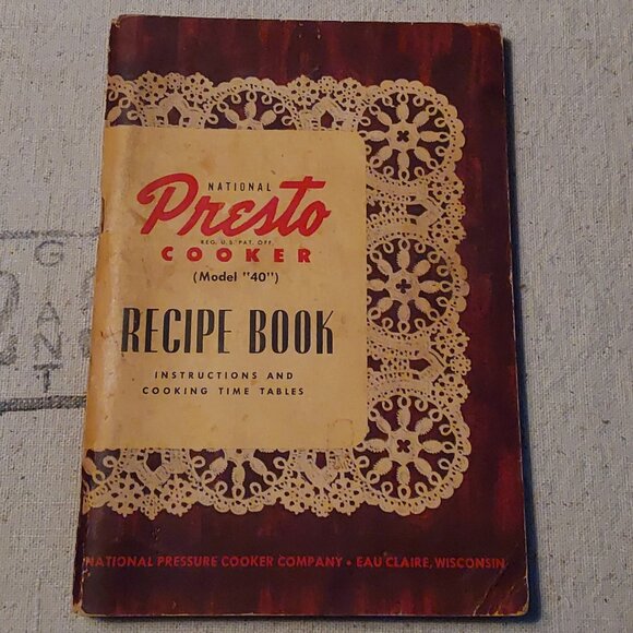Vintage cookbooks - Picture 2 of 6
